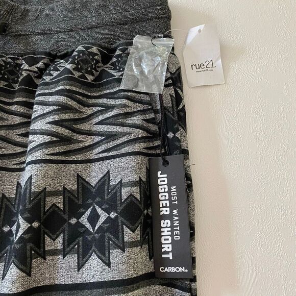 Carbon Jogger Shorts Rue21 Aztec Tribal Print Gray Black Size Small NWT - Picture 4 of 7